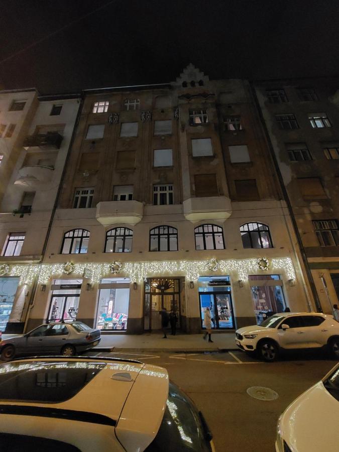 Suzan'S Apartment In The Heart Of Budapest Extérieur photo
